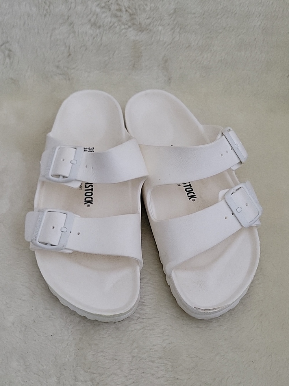BIRKENSROCK White Arizona EVA Slide Sandals. Size 38. - Picture 6 of 15